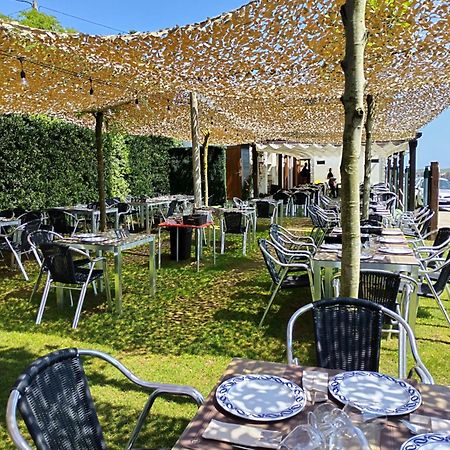 Hostal Restaurante Parajes 卡斯特罗波尔 外观 照片