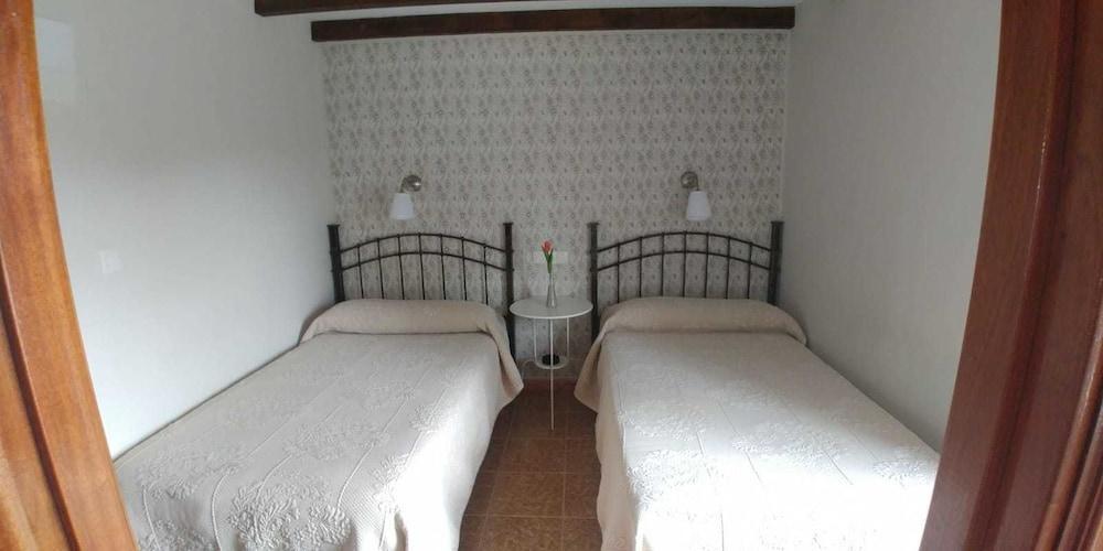Hostal Restaurante Parajes 卡斯特罗波尔 外观 照片