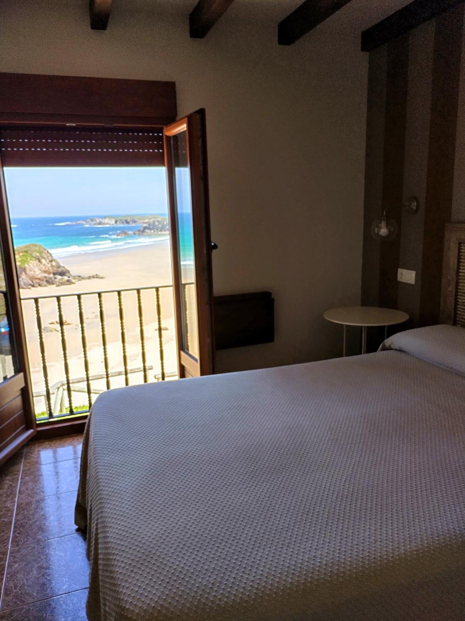 Hostal Restaurante Parajes 卡斯特罗波尔 外观 照片