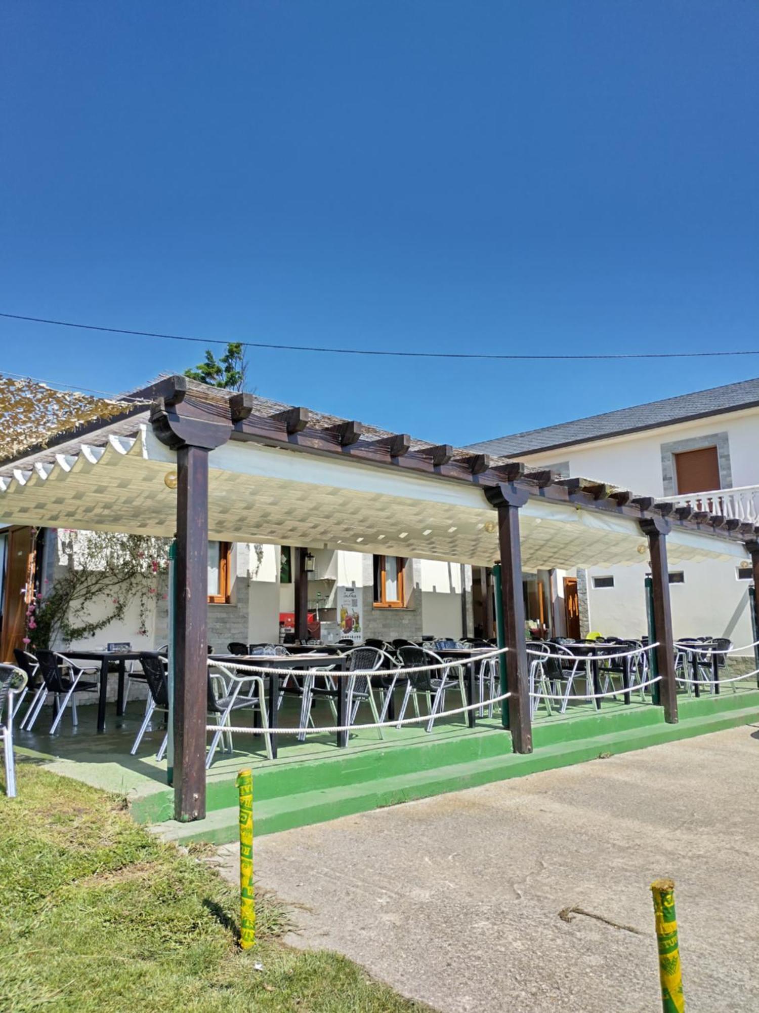 Hostal Restaurante Parajes 卡斯特罗波尔 外观 照片
