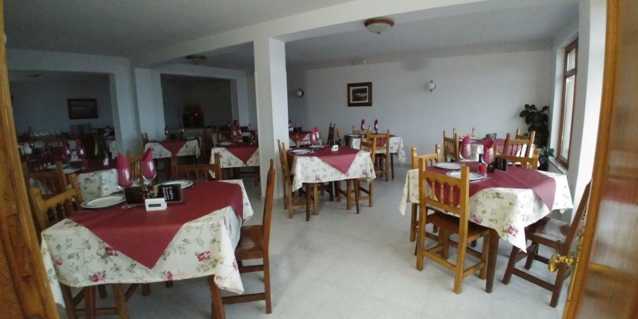 Hostal Restaurante Parajes 卡斯特罗波尔 外观 照片